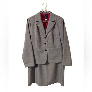 Sweet Suit Petite Classic Gray Plaid Women's Suit Jacket & Skirt -